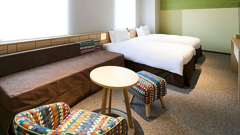 hotel intergate kanazawa accessible room bed 768x432