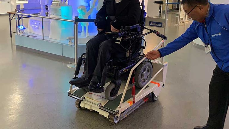 gosho aoyama manga factory stairclimber 1 768x432