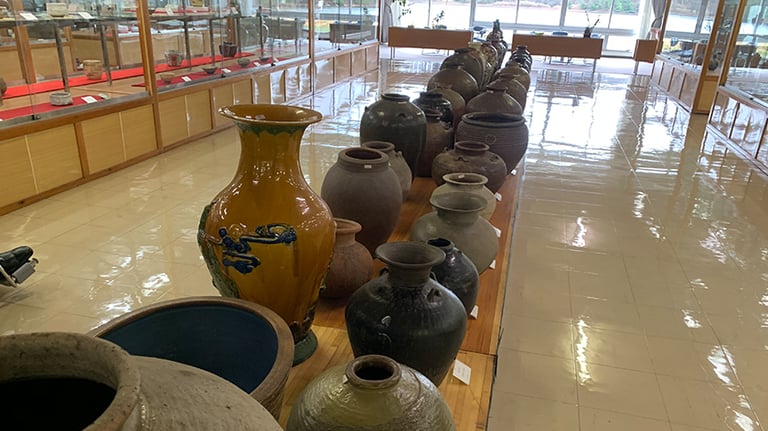 watanabe museum of art vases 768x432