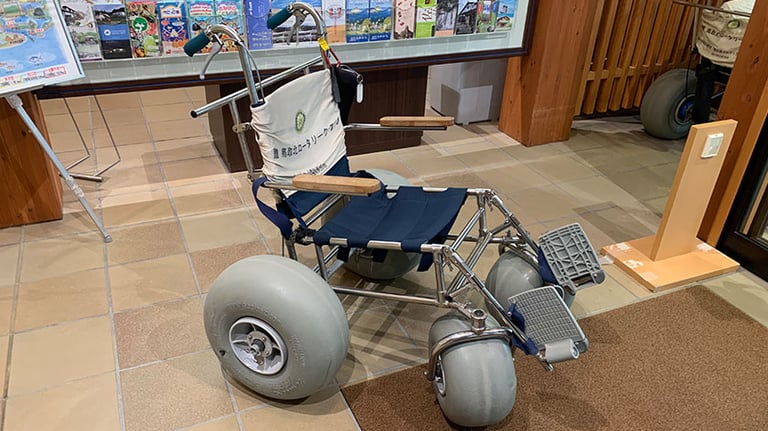 tottori sand dunes sand wheelchair 768x432