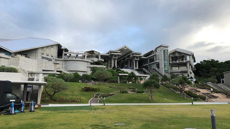 Okinawa Churaumi Aquarium 768x432