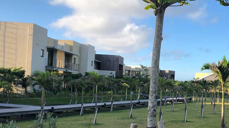 hoshinoya okinawa walkways 768x432