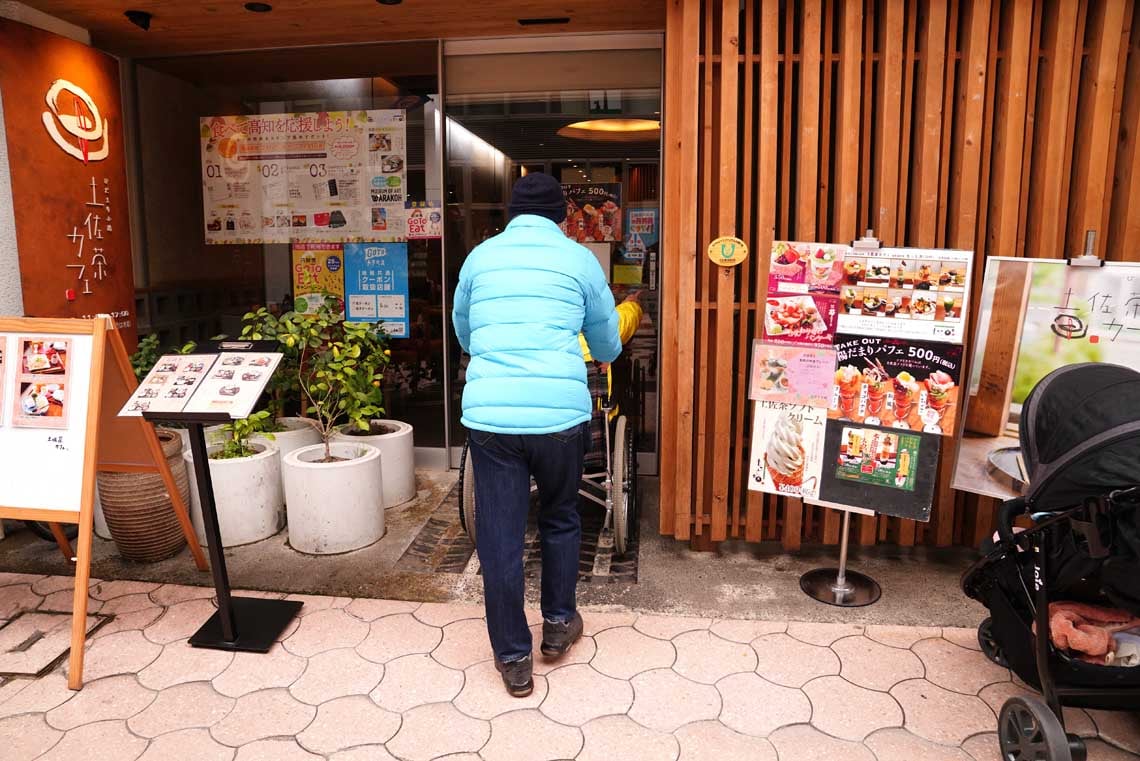 Coffee at Tosa Cha cafe