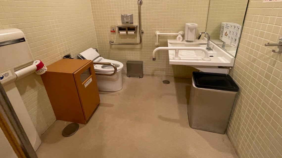 Accessible toilet at Enoshima Aquarium