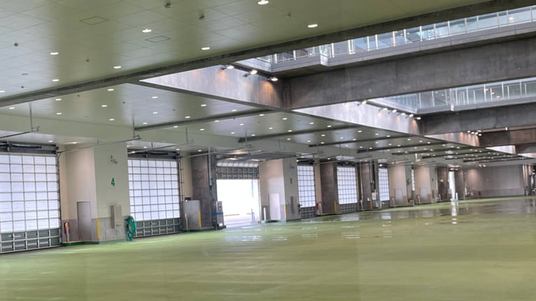 auction floor 768x432