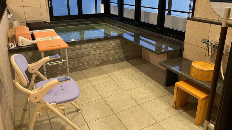 Shower and bath in the room "Mizu no 6"