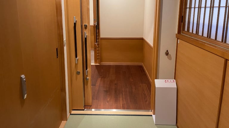 Entrance to the room "Mizu no 6"