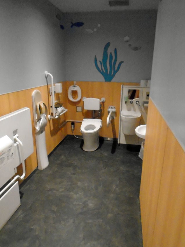 Aqua Museum 1F restroom