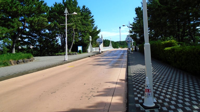 Entry Bridge to Sea Paradise 768x432