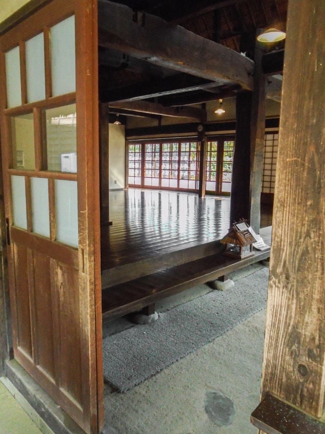 10 Kutsurogiya Rest Area 5