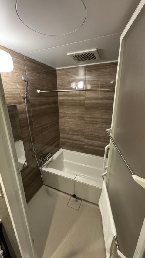 Two bedroom Japanese Suite main powder room b