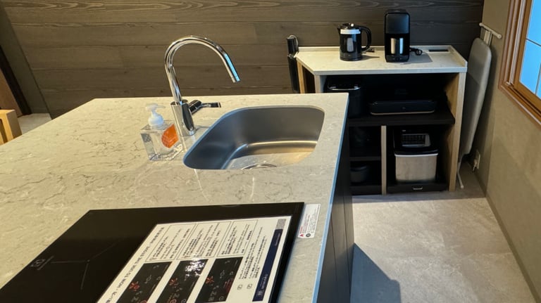 premium two bedroom suite kitchen 768x432