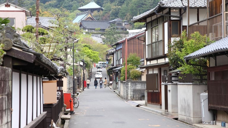 street on miyajima 768x432