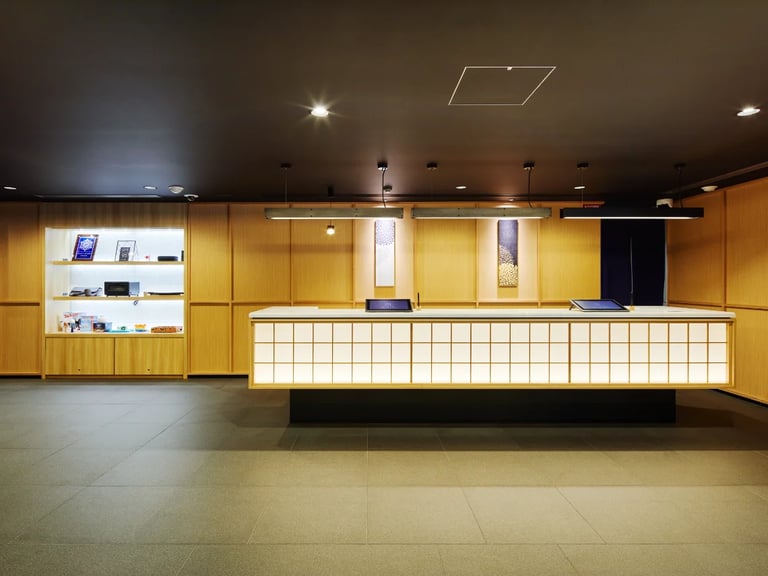 MIMARU Kyoto Shinmachi Sanjo accessible Lobby001 43s 768x576