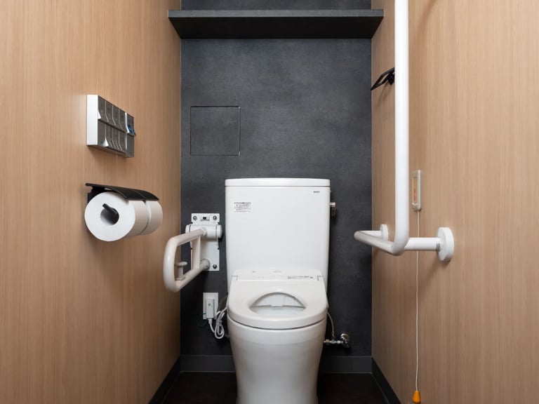 MIMARU Tokyo Kinshicho accessible room TKKC AD4 トイレ 768x576