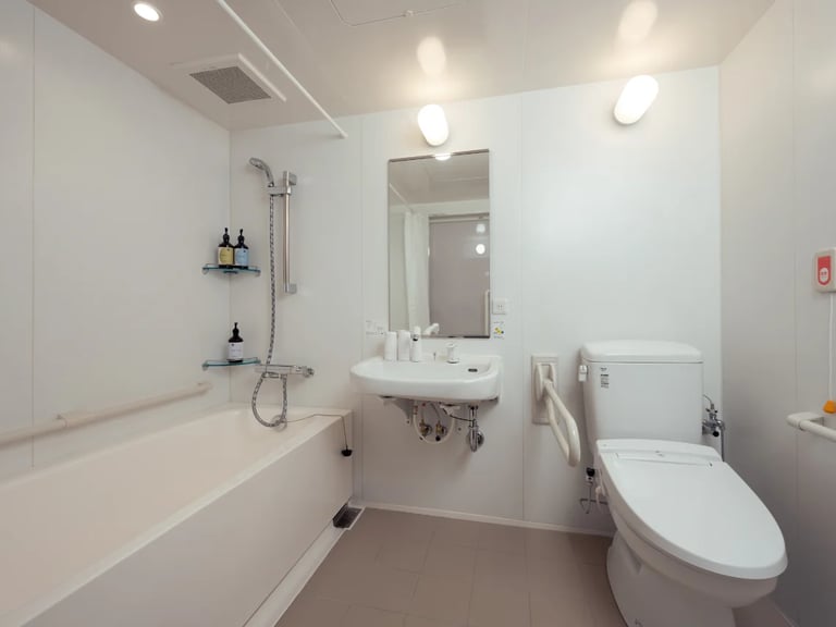 mimaru ikebukuro accessible room toilet 768x576