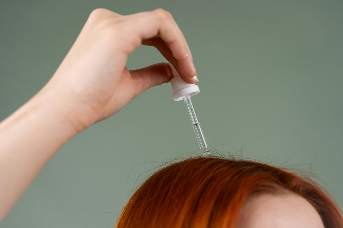 La routine per capelli e cuoio capelluto: step, benefici e azioni