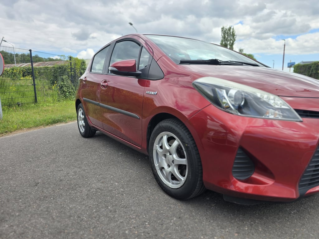 TOYOTA YARIS - Image 3