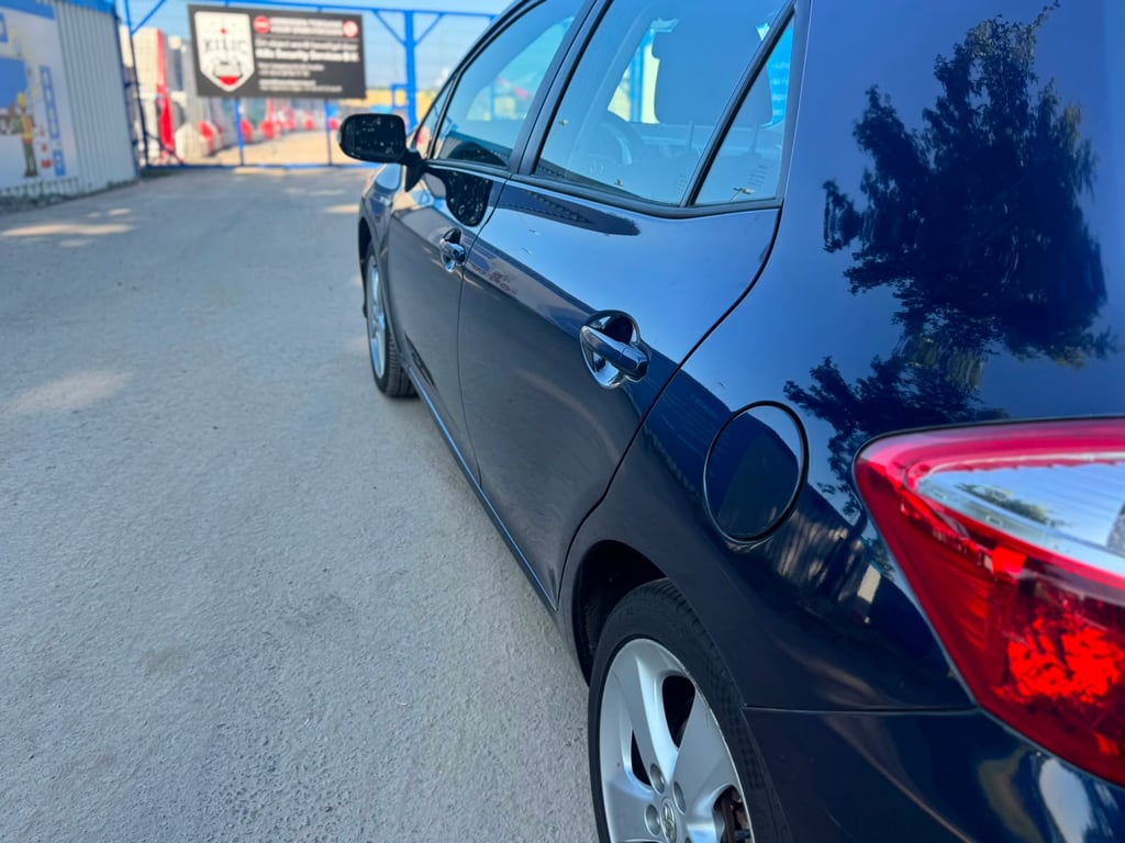TOYOTA AURIS - Image 4