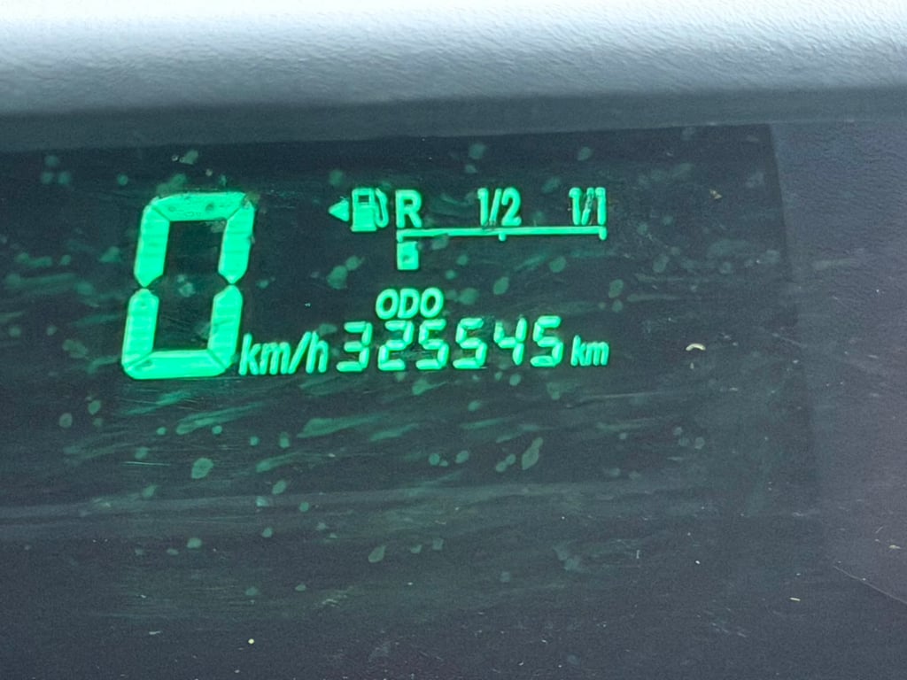 TOYOTA PRIUS - Image 20