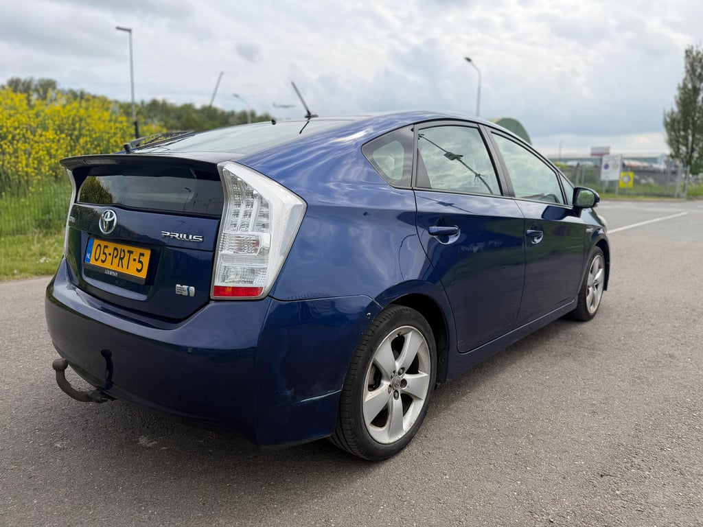 TOYOTA AURIS - Image 2