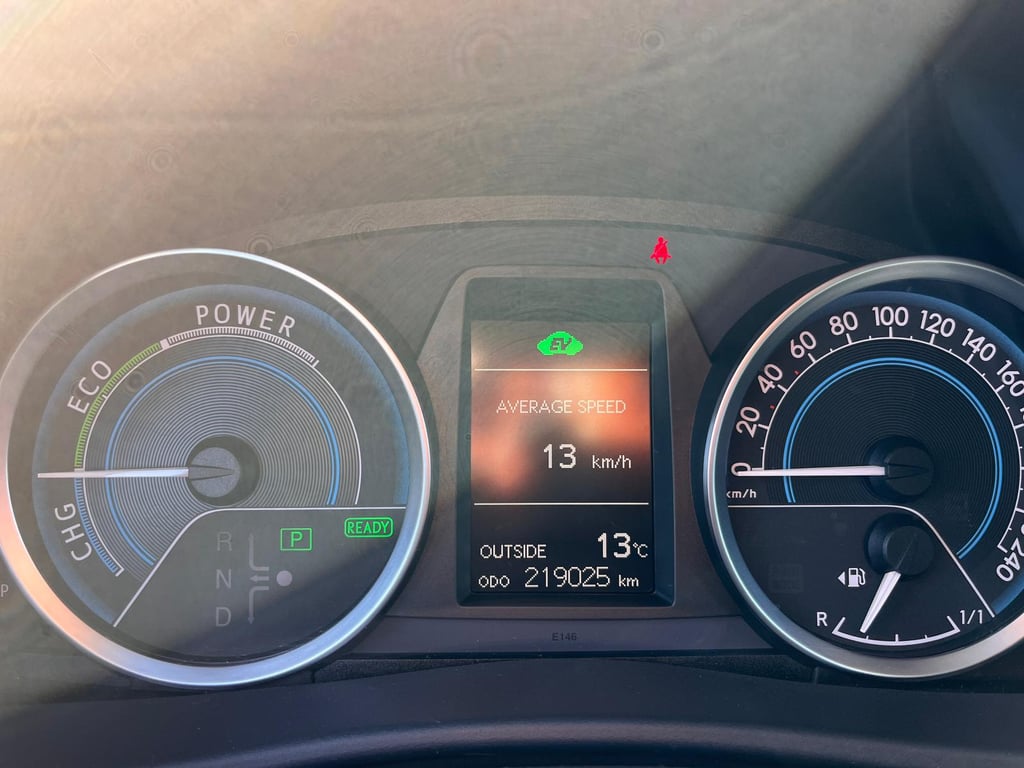 TOYOTA AURIS TOURING SPORTS - Image 18