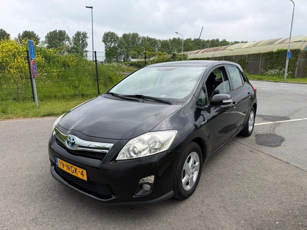 TOYOTA  AURIS - Image 3