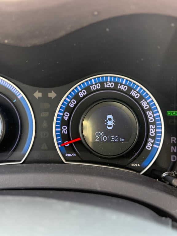 TOYOTA AURIS - Image 17