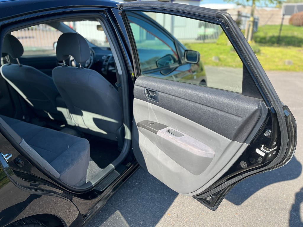 TOYOTA PRIUS - Image 17