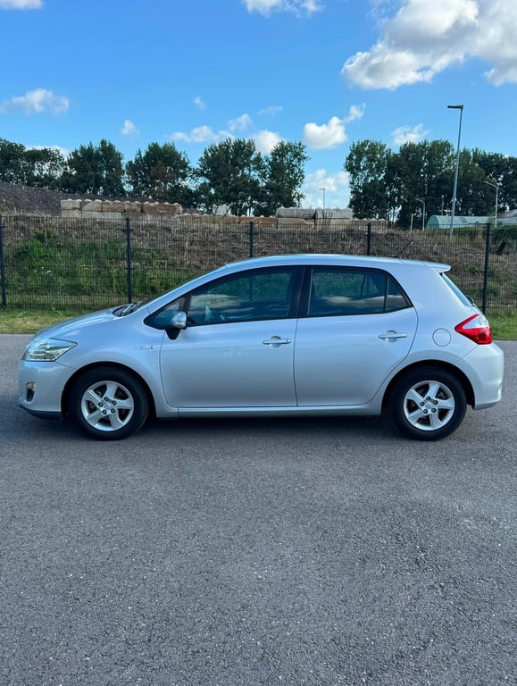 TOYOTA AURIS - Image 5