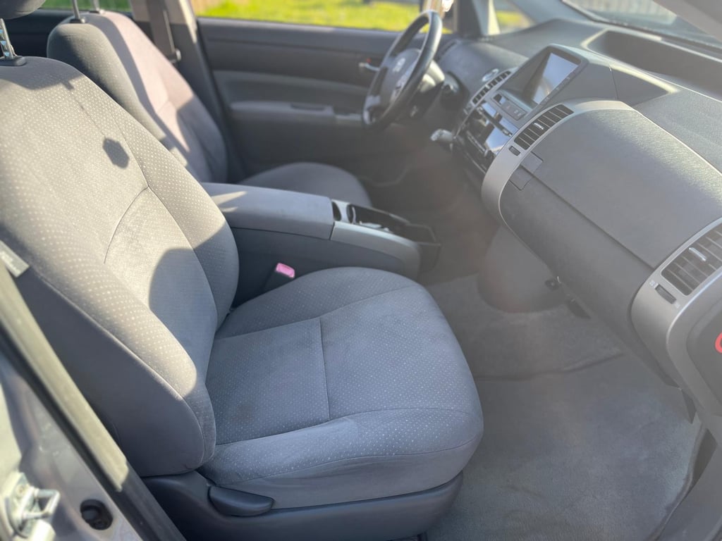 TOYOTA PRIUS - Image 13