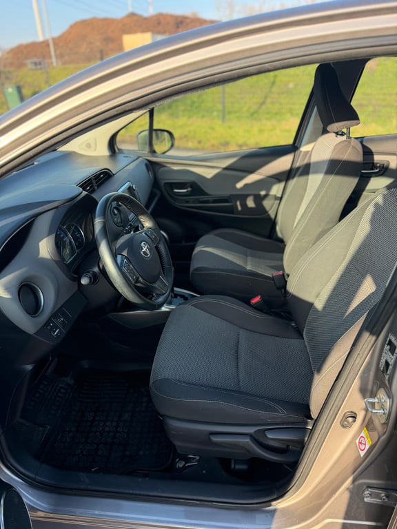 TOYOTA YARIS - Image 17