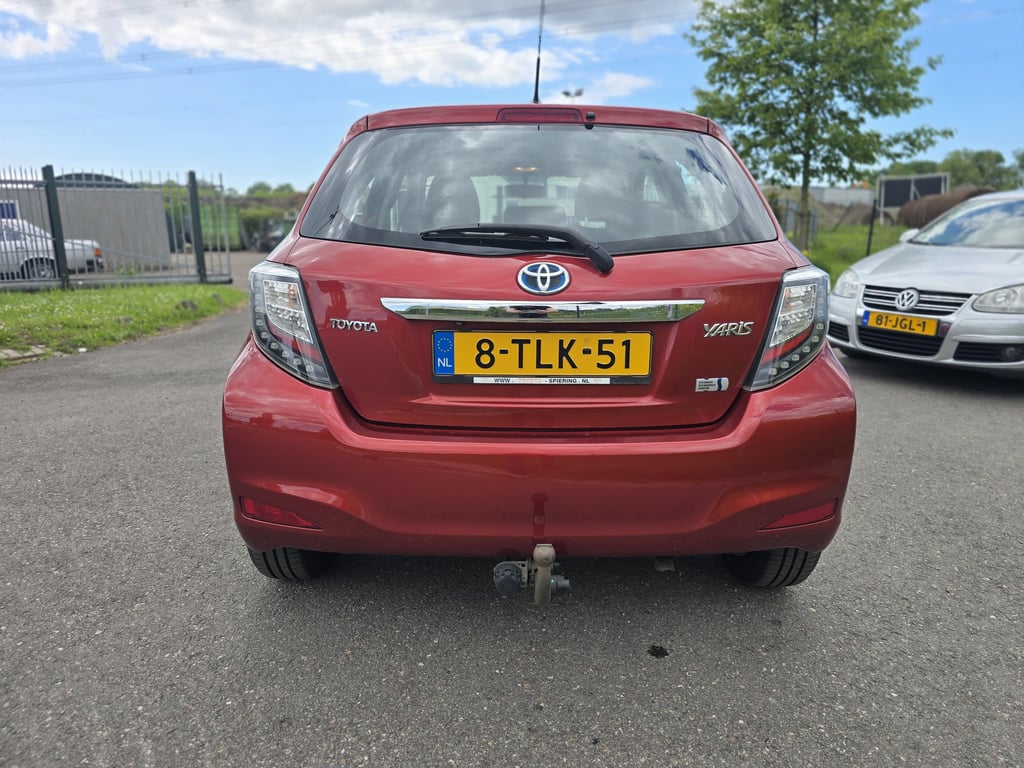 TOYOTA YARIS - Image 9
