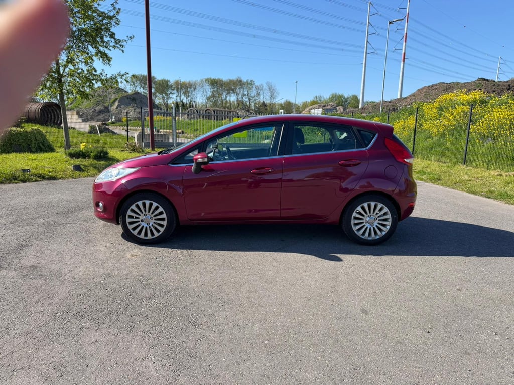 FORD FIESTA - Image 4