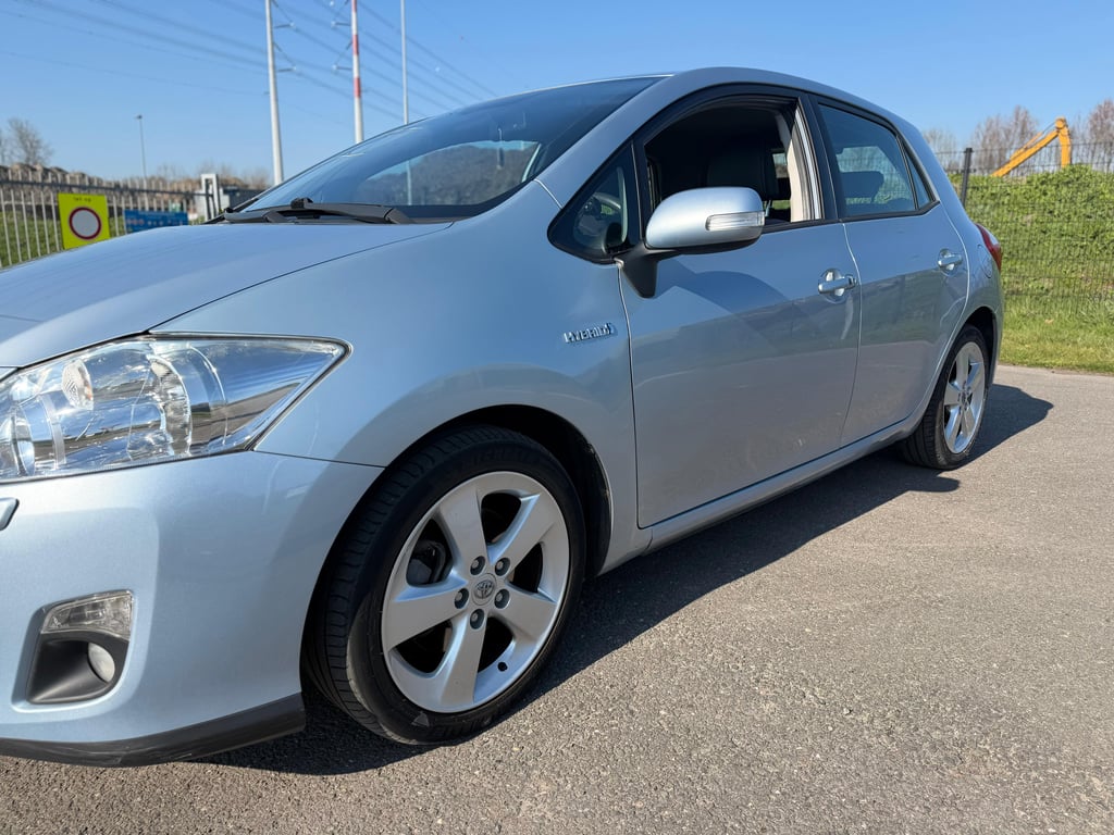 TOYOTA AURIS - Image 6