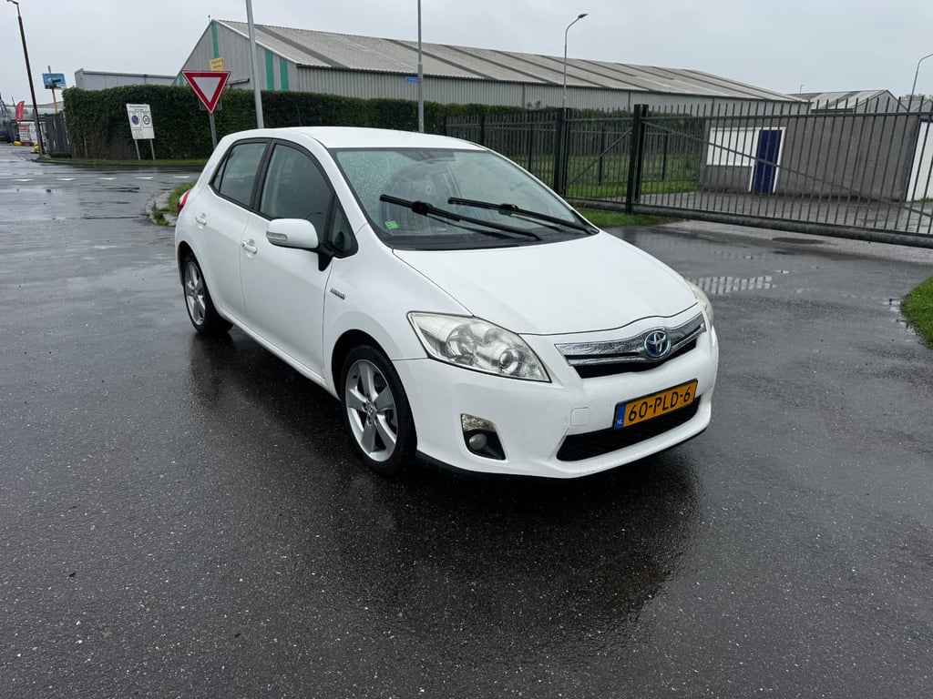 TOYOTA AURIS - Image 3