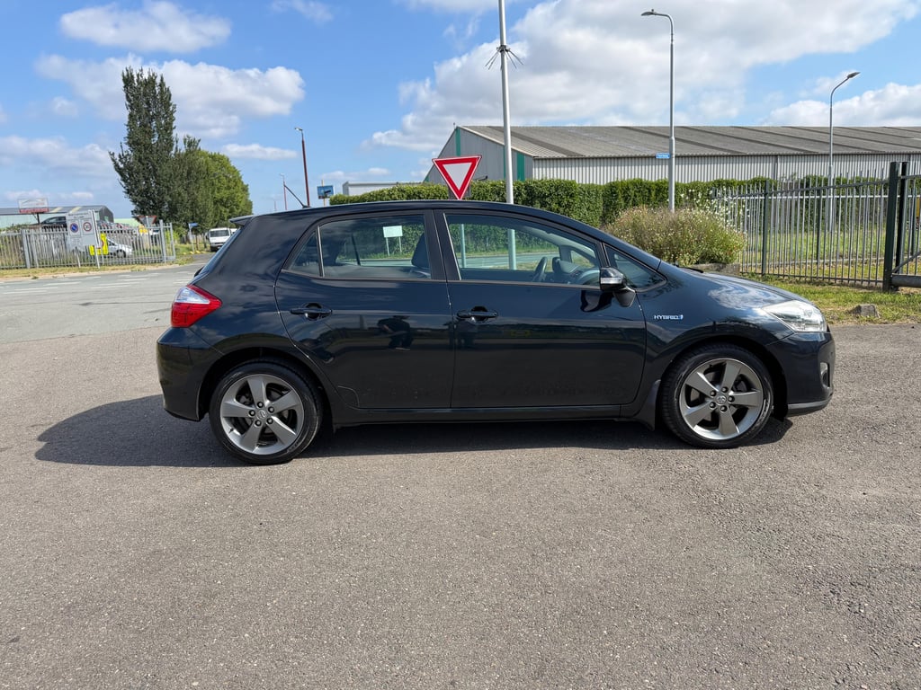 TOYOTA AURIS - Image 3