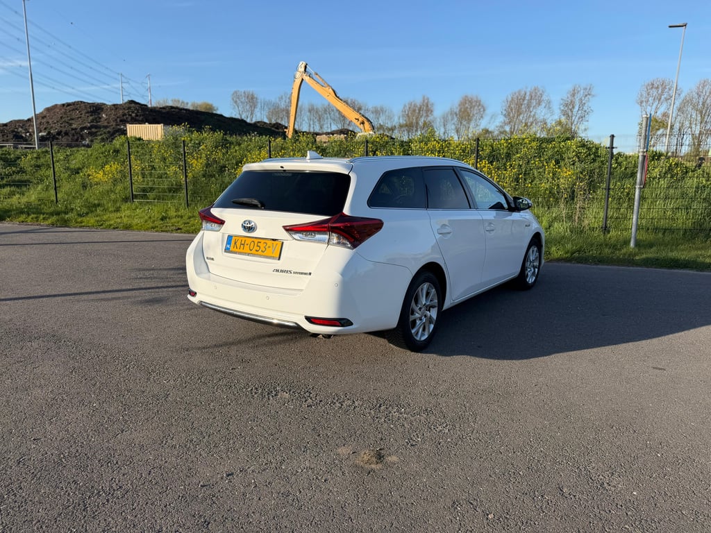 TOYOTA AURIS TOURING SPORTS - Image 5