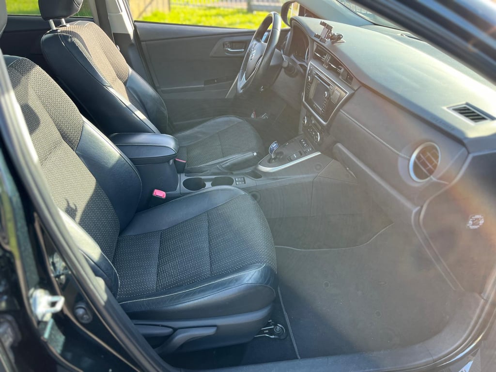 TOYOTO  AURIS TOURING SPORTS - Image 13