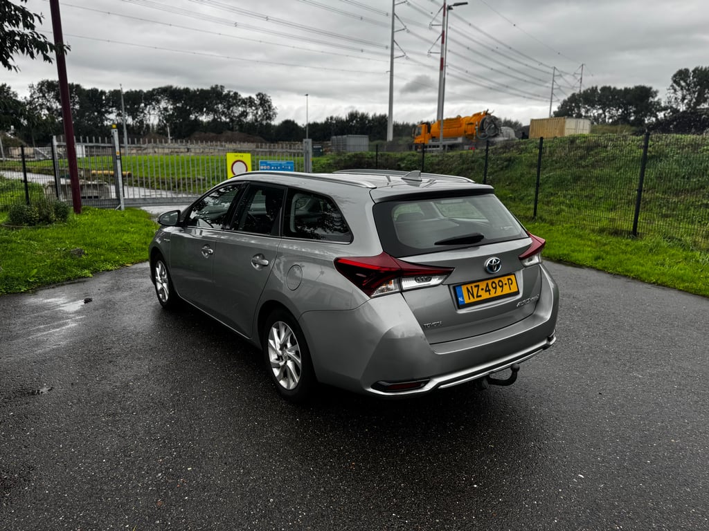 TOYOTA AURIS TOURING SPORTS - Image 8
