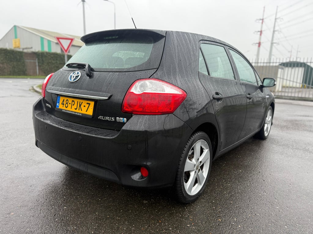 TOYOTA AURIS - Image 4