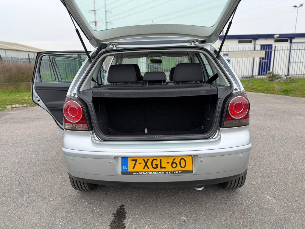 VOLKSWAGEN POLO - Image 11