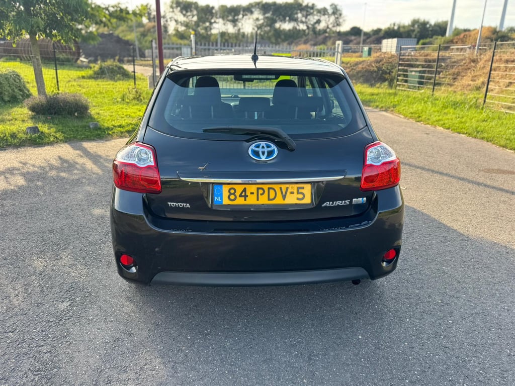 TOYOTA AURIS - Image 6