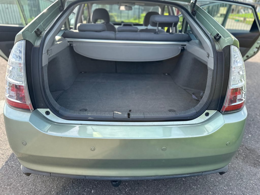 TOYOTA PRIUS - Image 9