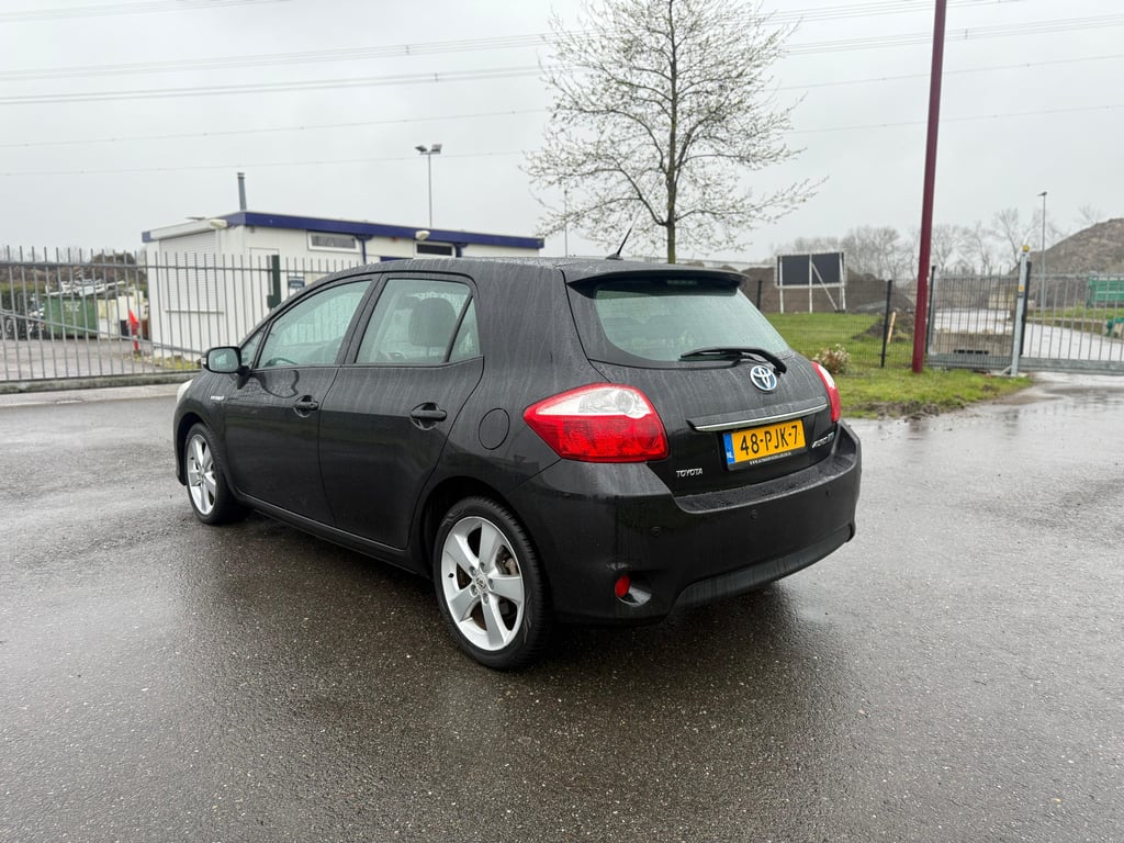 TOYOTA AURIS - Image 9