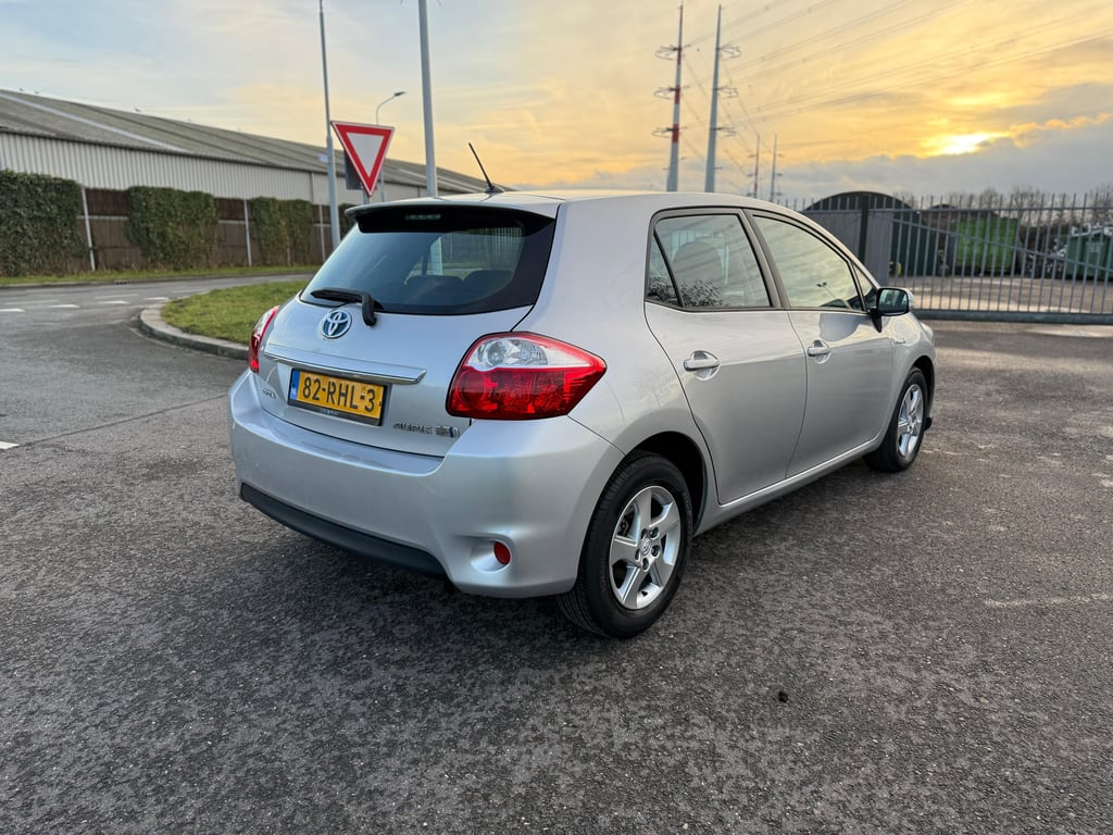 TOYOTA AURIS - Image 15