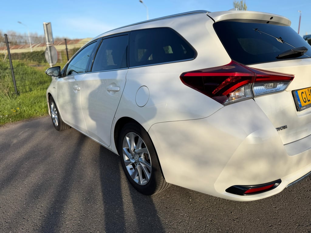 TOYOTA AURIS TOURING SPORTS - Image 7