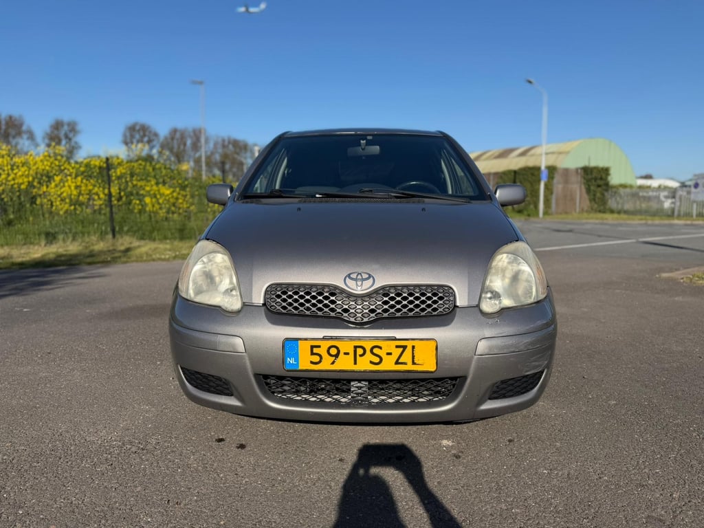 TOYOTA, YARIS