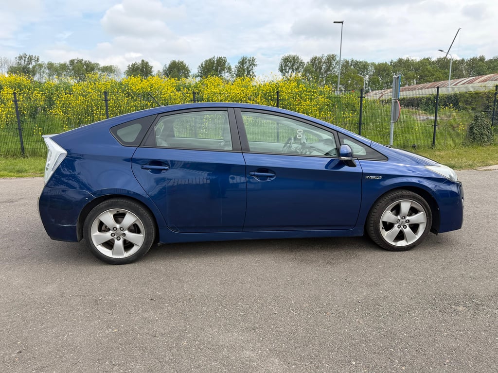 TOYOTA AURIS - Image 4