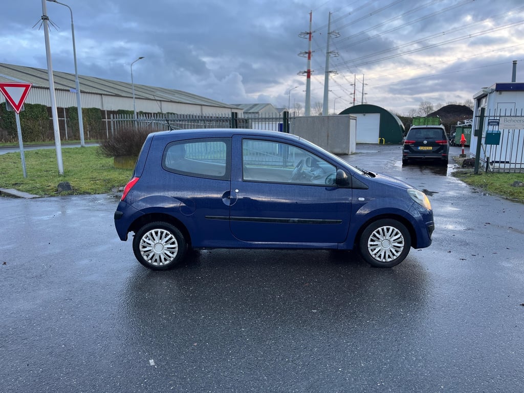 RENAULT TWINGO - Image 13